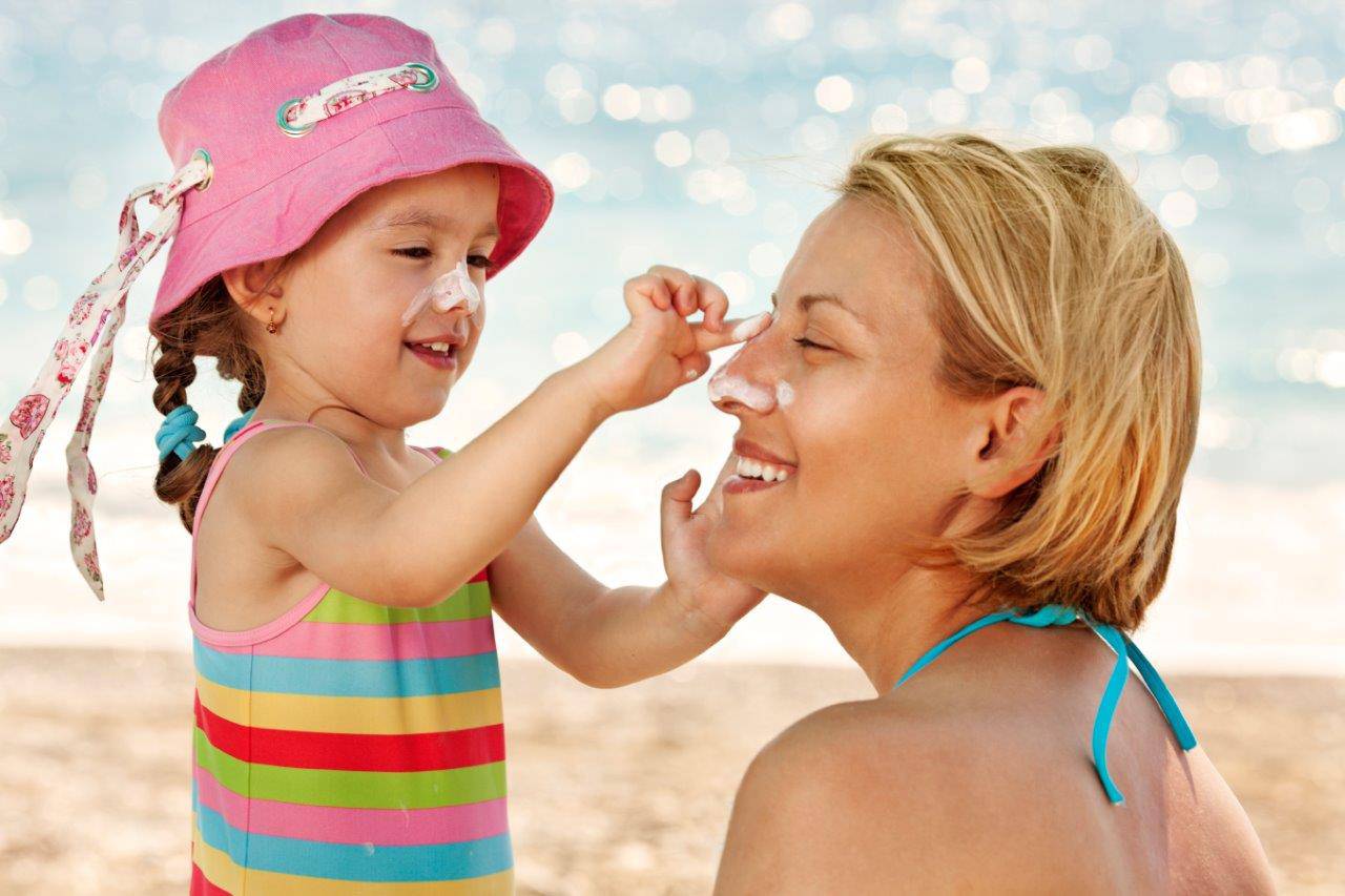 Mango Butter Sunscreen SPF30 - Savvy Touch A Naturally based SPF 30 Sunshade, in a base of Mango Butter with Calendula & Active Manuka Honey to aid in hydrating & natural healing of the skin while it protects. We use Zinc Oxide a broad-spectrum block to protect from the harsh Southern hemisphere sun. Stripped of all nasty chemicals. We use an emulsifier, so the Zinc is absorbed into the skin clear. No white mess! It is Ideal to protect the whole family.
